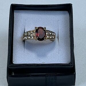 Gold Tone Red Oval Stone Ring Size 6.25 Simulated Costume Jewelry New